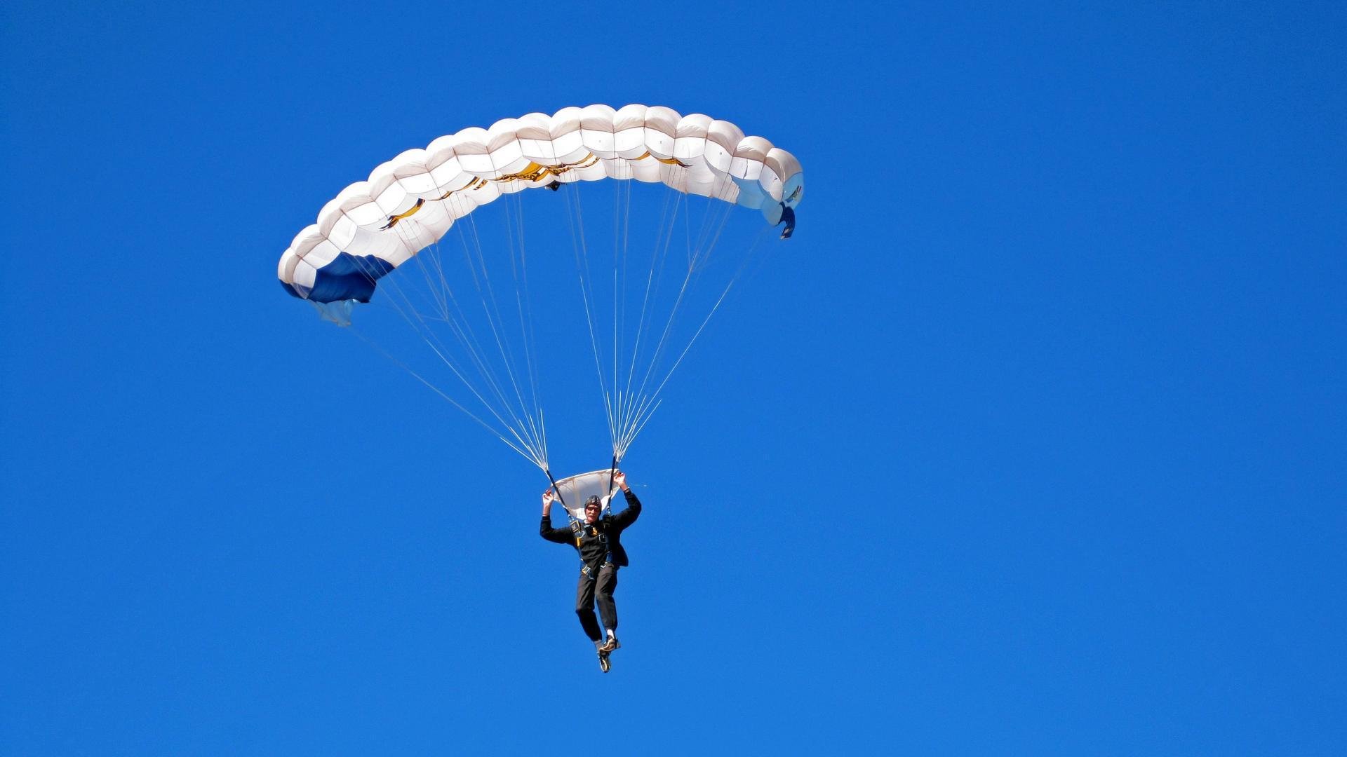 CBA球员关键时刻表现稳定